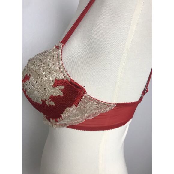 Victoria's Secret Lingerie Bra Push Up Pigeonnant Padded Underwire - Picture 5 of 7